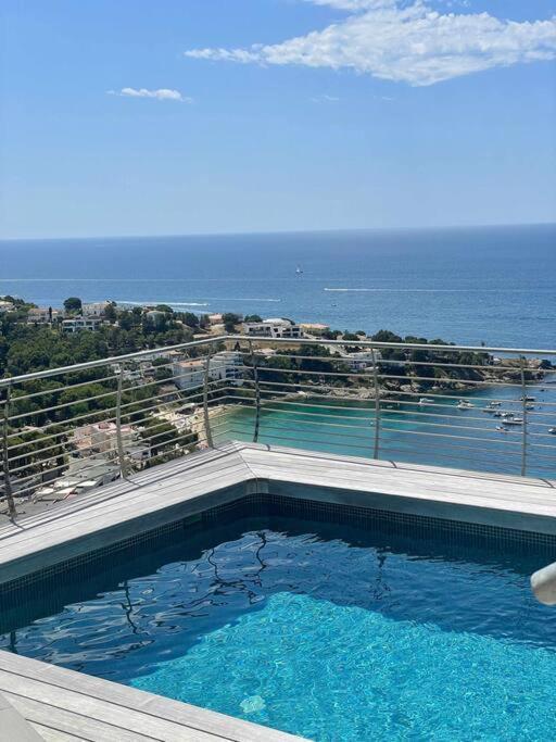 Villa Con Piscina Sobre La Almadrava